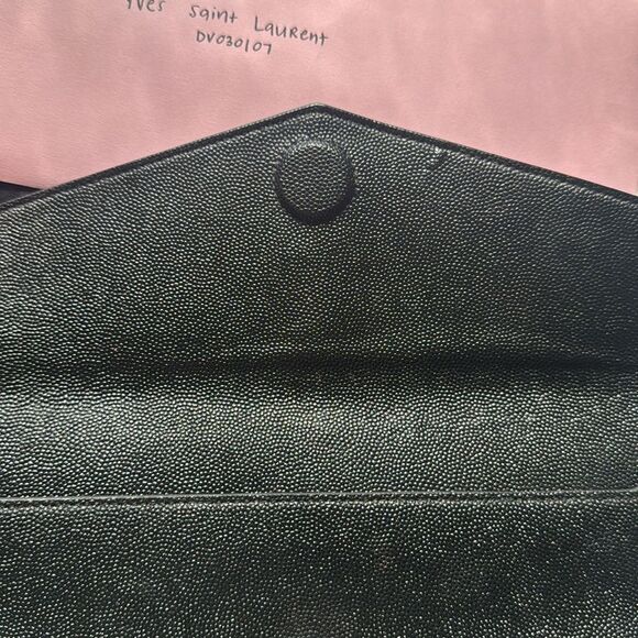 YSL UPTOWN POUCH IN GRAIN DE POUDRE LEATHER - Black  Retail $650- EUC - Picture 7 of 15